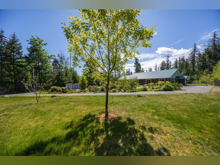 2051 Hector Road, Comox, BC, V9M 3Y7 - 42