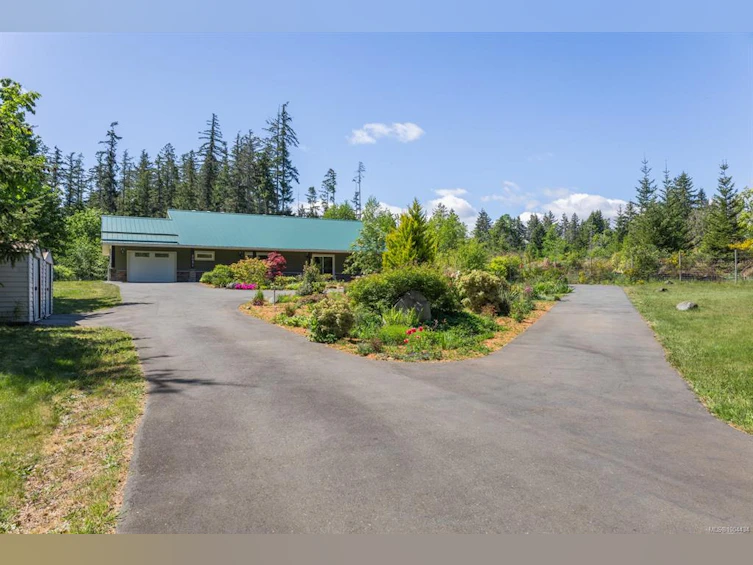 2051 Hector Road, Comox, BC, V9M 3Y7 - 36