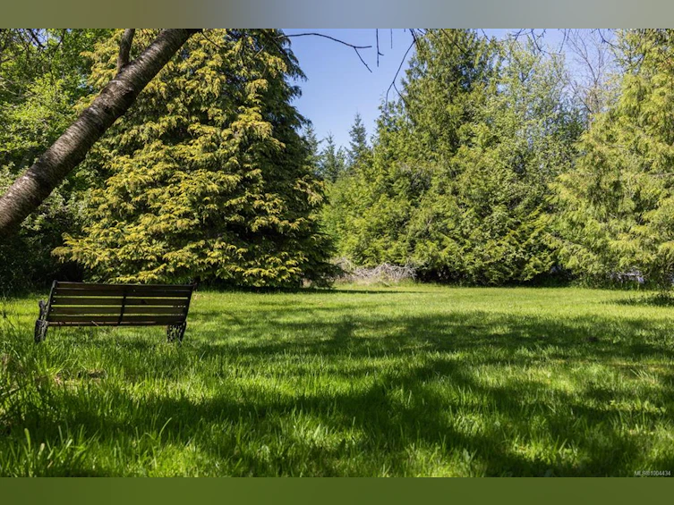 2051 Hector Road, Comox, BC, V9M 3Y7 - 53