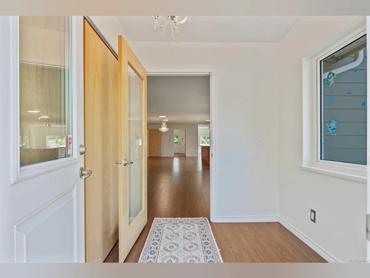 2051 Hector Road, Comox, BC, V9M 3Y7 - 8
