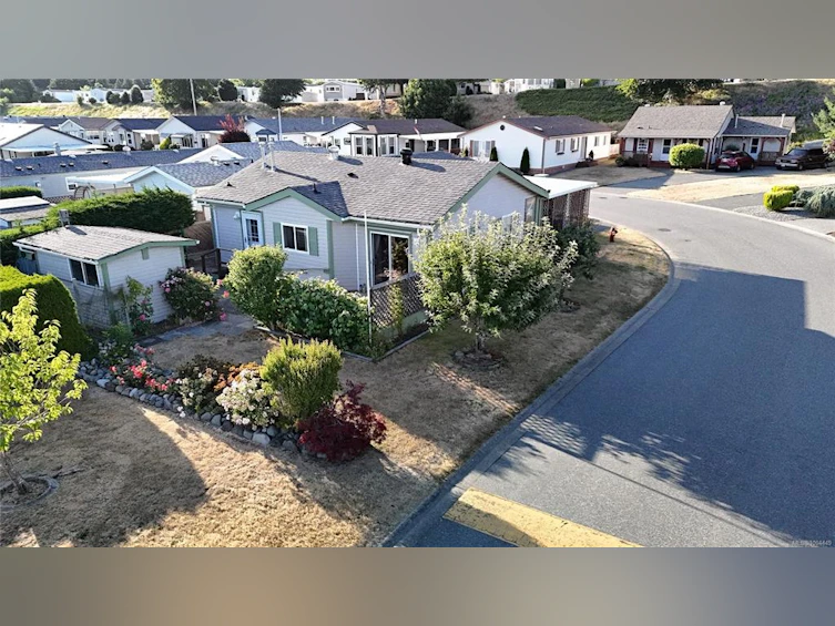 6225 Farber Way, Nanaimo, BC, V9T 6J2