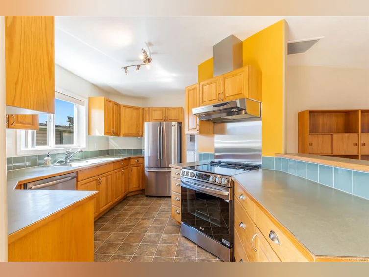 6225 Farber Way, Nanaimo, BC, V9T 6J2 - 4