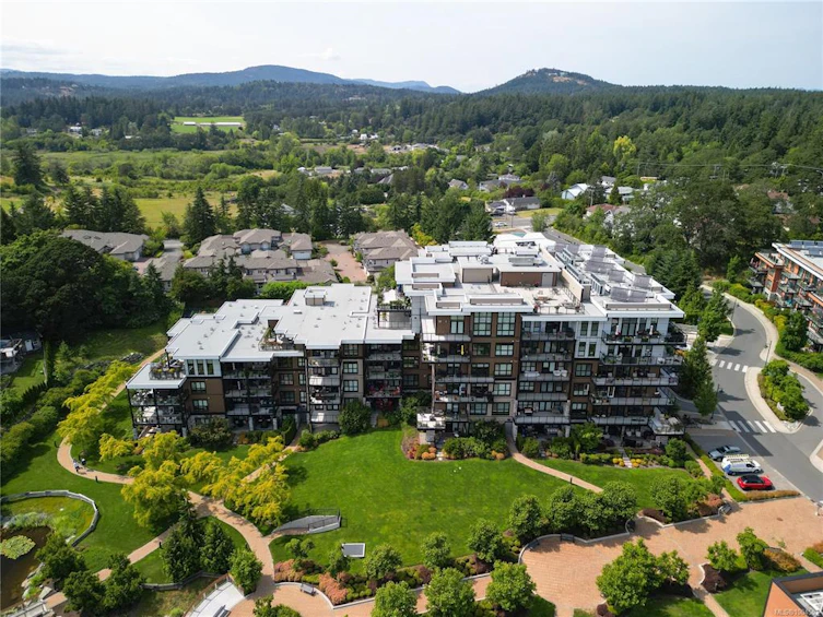 407-741 Travino Lane, Saanich, BC, V8Z 0G3 - 37
