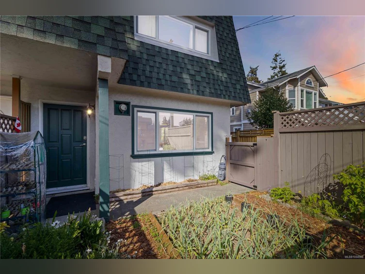 A-618 Kelly Road, Colwood, BC, V9B 2A5 - 3