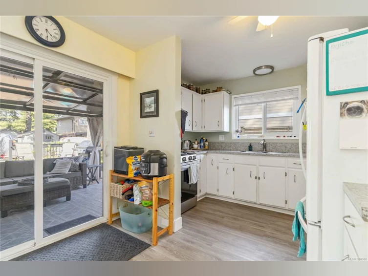 A-618 Kelly Road, Colwood, BC, V9B 2A5 - 11