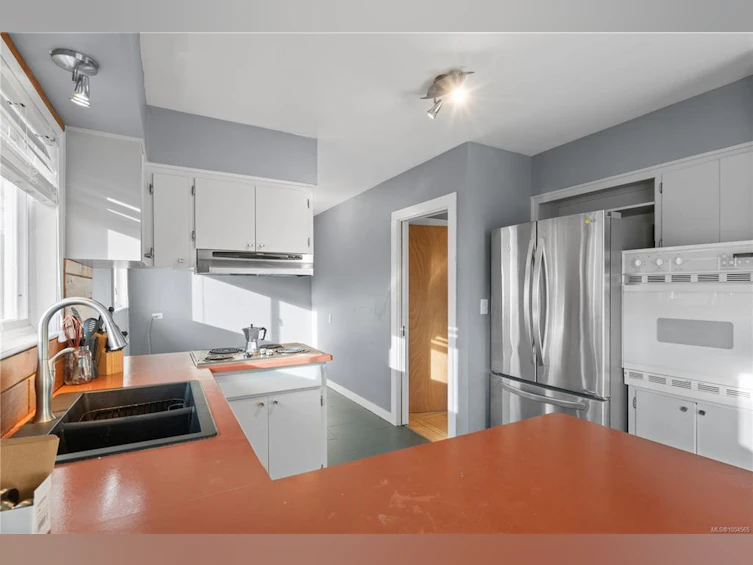 3871 Warren Avenue, Courtenay, BC, V0R 2V0 - 4
