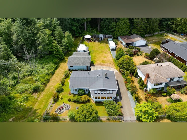 5340 Gainsberg Road, Bowser/Deep Bay, BC, V0R 1G0 - 2