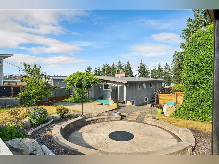 260 Carnegie Street, Campbell River, BC, V9W 2J5 - 63