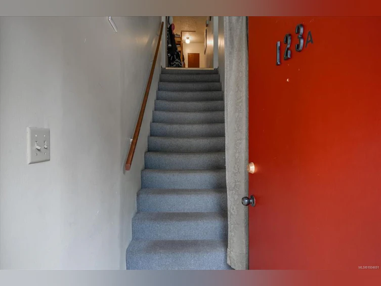 A & B-123 Adams Avenue, Nanaimo, BC, V9S 4R9 - 30