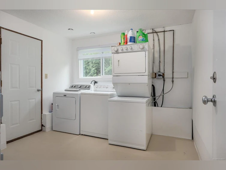 A & B-123 Adams Avenue, Nanaimo, BC, V9S 4R9 - 34