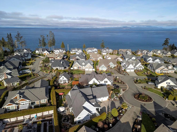 842 Bluffs Drive, Qualicum Beach, BC, V9K 0A2 - 25