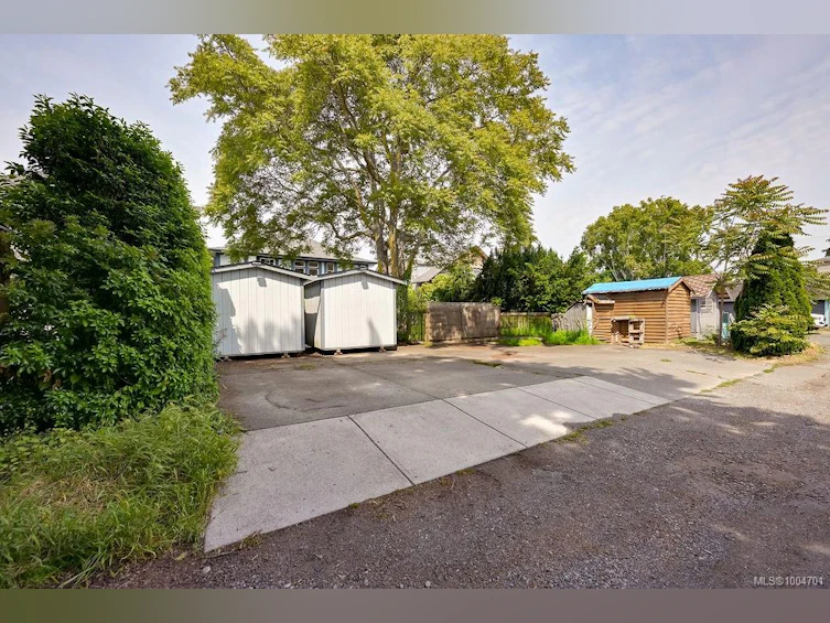 B-609 Su'it Street, Victoria, BC, V8V 4C3 - 49