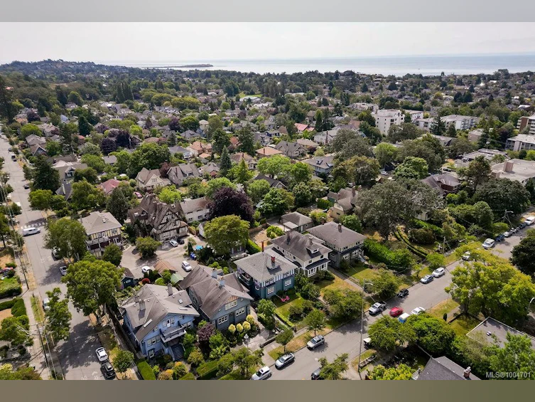 B-609 Su'it Street, Victoria, BC, V8V 4C3 - 59