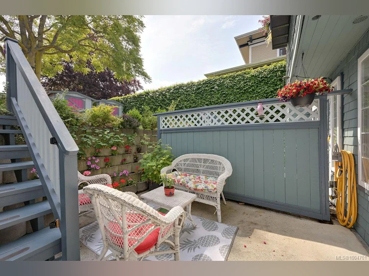 B-609 Su'it Street, Victoria, BC, V8V 4C3 - 36