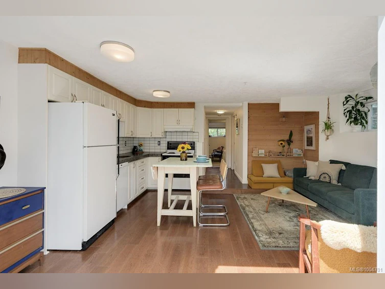 B-609 Su'it Street, Victoria, BC, V8V 4C3 - 9