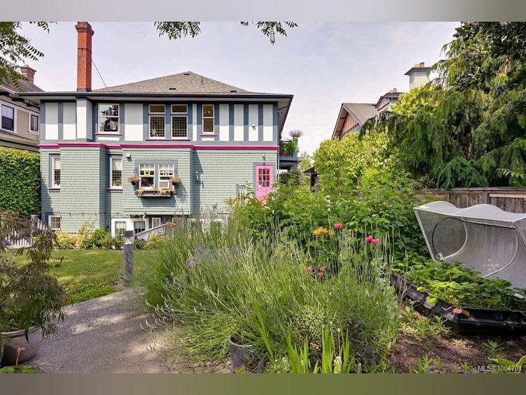 B-609 Su'it Street, Victoria, BC, V8V 4C3 - 47