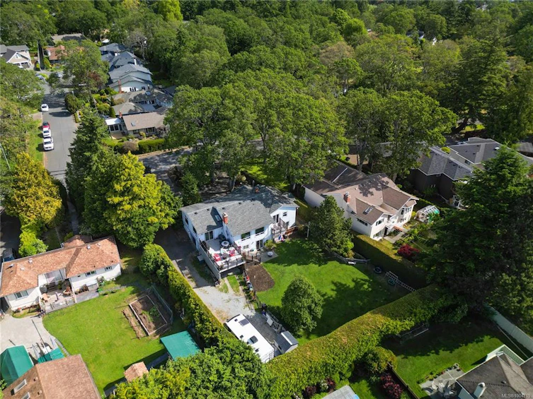 1529 Mt. Douglas Cross Road, Saanich, BC, V8N 1Z9 - 32