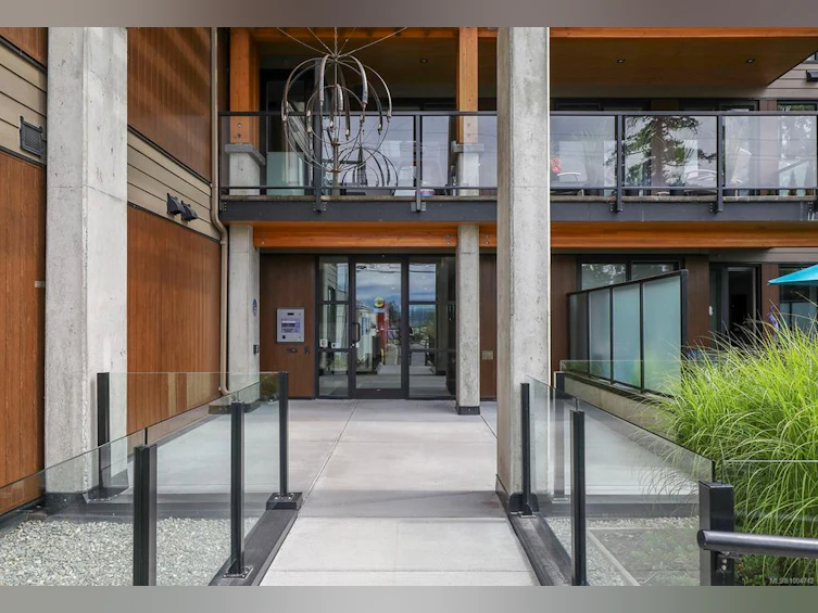 109-1700 Balmoral Avenue, Comox, BC, V9M 2N1 - 5