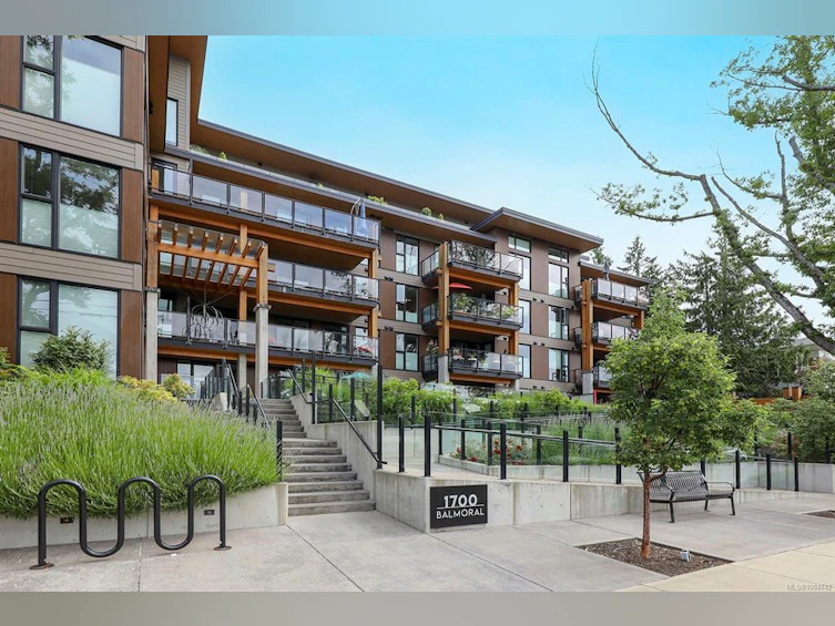 109-1700 Balmoral Avenue, Comox, BC, V9M 2N1 - 2