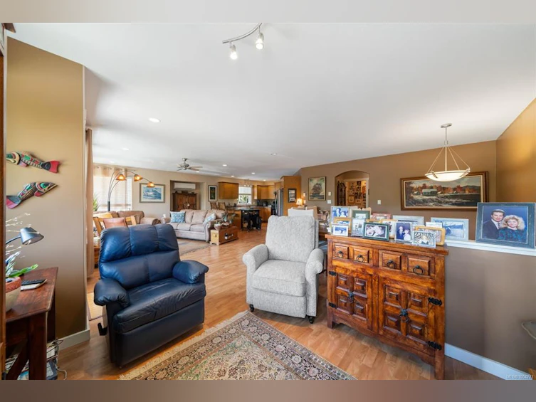 290 Carnell Drive, Lake Cowichan, BC, V0R 2G0 - 8