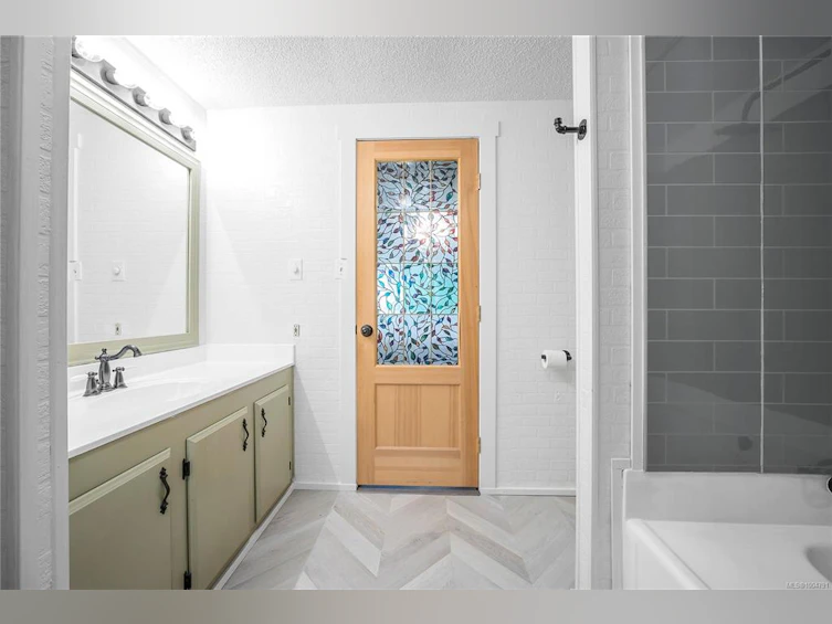 3680 Gibbins Road, Duncan, BC, V9L 6E8 - 34
