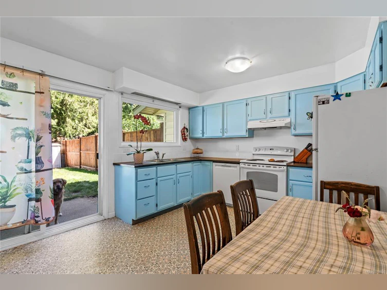 2-630 Maple Street, Qualicum Beach, BC, V9K 1J3 - 4