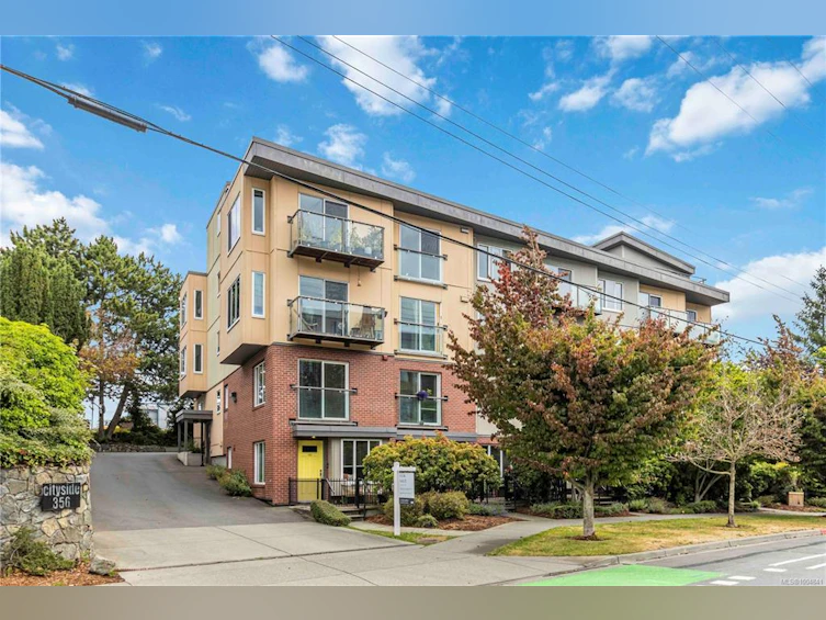 205-356 E Gorge Road, Victoria, BC, V8T 2W2 - 2