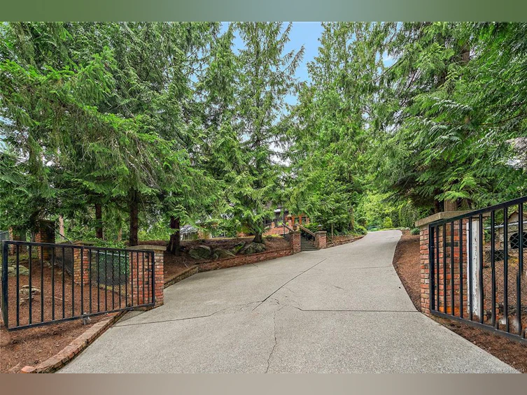 2268 Tryon Road, North Saanich, BC, V8L 5H7 - 8