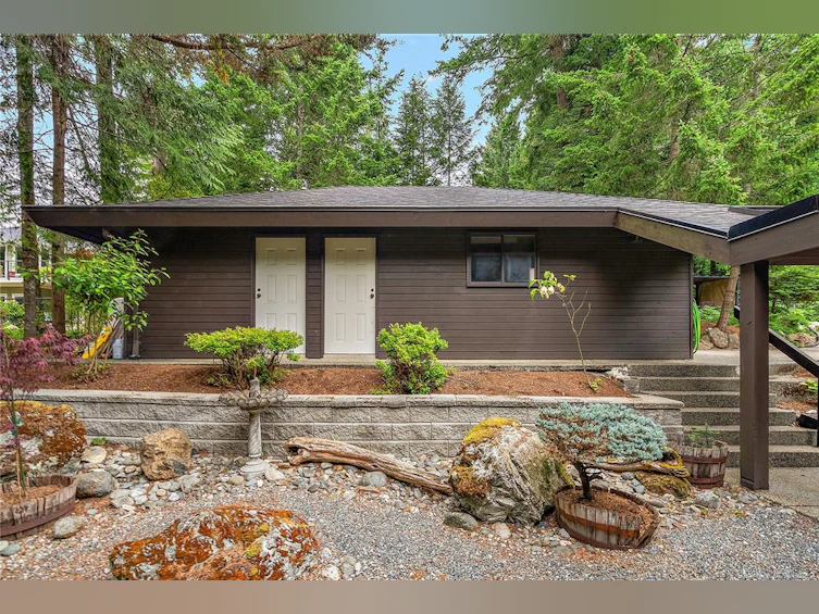 2268 Tryon Road, North Saanich, BC, V8L 5H7 - 38
