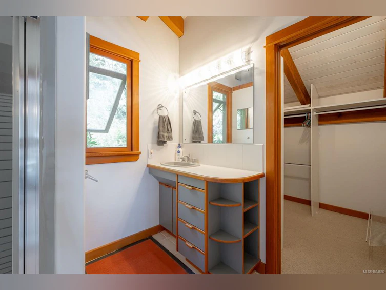 1027&1033 West Road, Quadra Island, BC, V0P 1N0 - 28