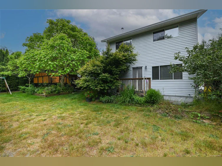 8732 Paulsen Road, Black Creek, BC, V9J 1J8 - 16