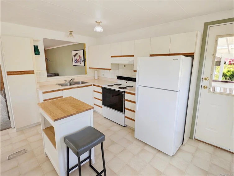 2427 Armstrong Crescent, Nanoose, BC, V9P 9J9 - 10