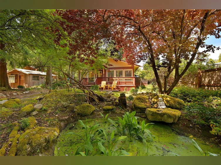 513 Cedar Hill Road, Mayne Island, BC, V0N 2J1 - 2