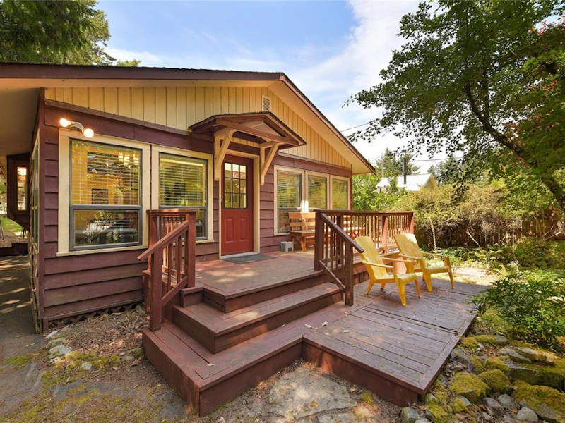 513 Cedar Hill Road, Mayne Island BC V0N 2J1