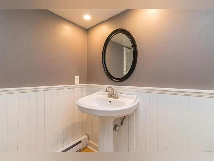 1441 Edgeware Road, Victoria, BC, V8T 2J4 - 33