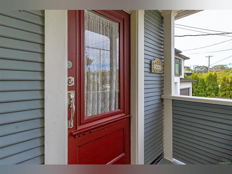 1441 Edgeware Road, Victoria, BC, V8T 2J4 - 4