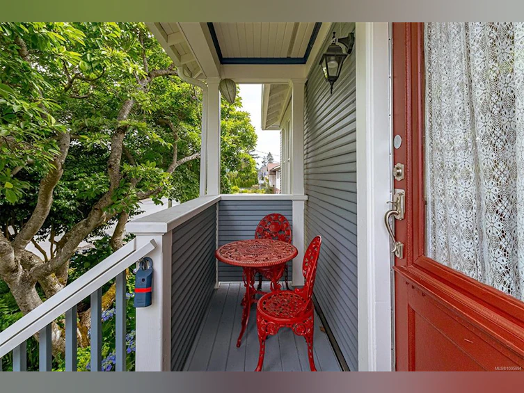 1441 Edgeware Road, Victoria, BC, V8T 2J4 - 3
