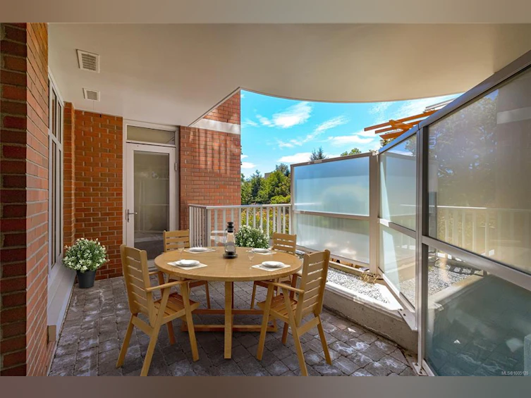 215-999 Burdett Avenue, Victoria, BC, V8V 3G7 - 32