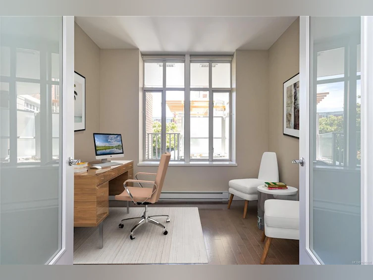 215-999 Burdett Avenue, Victoria, BC, V8V 3G7 - 30