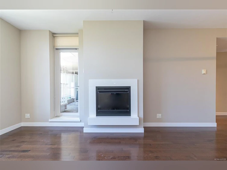 215-999 Burdett Avenue, Victoria, BC, V8V 3G7 - 9