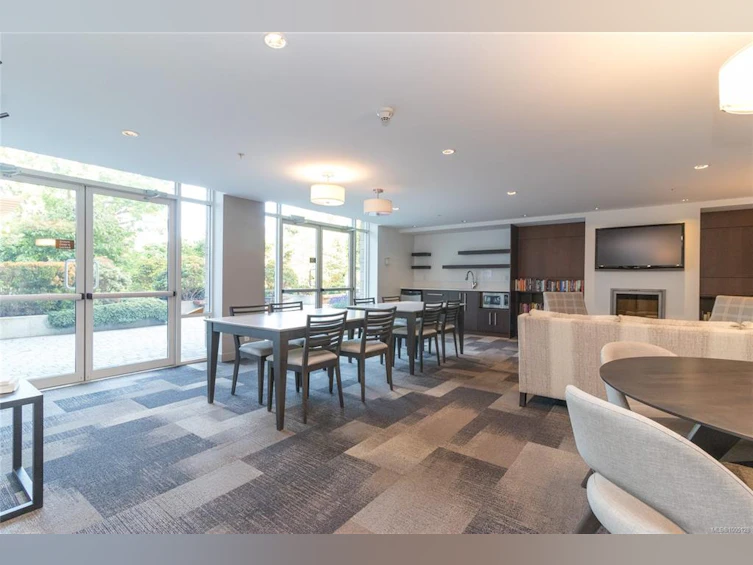 215-999 Burdett Avenue, Victoria, BC, V8V 3G7 - 36