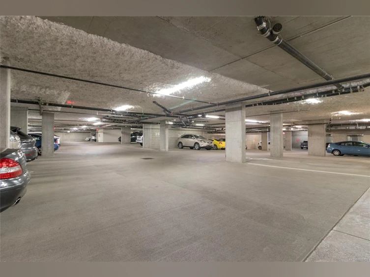 215-999 Burdett Avenue, Victoria, BC, V8V 3G7 - 34