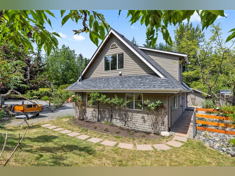 455 W First Avenue, Qualicum Beach, BC, V9K 1J8 - 47