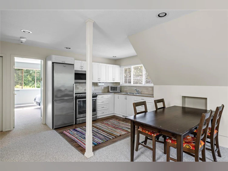 455 W First Avenue, Qualicum Beach, BC, V9K 1J8 - 30