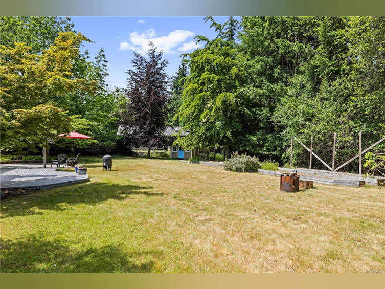 455 W First Avenue, Qualicum Beach, BC, V9K 1J8 - 43