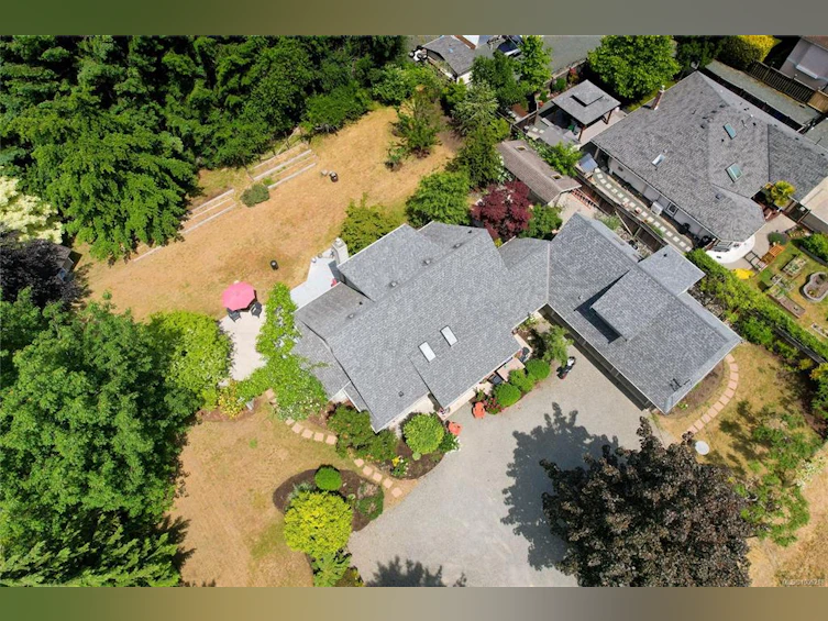 455 W First Avenue, Qualicum Beach, BC, V9K 1J8 - 57