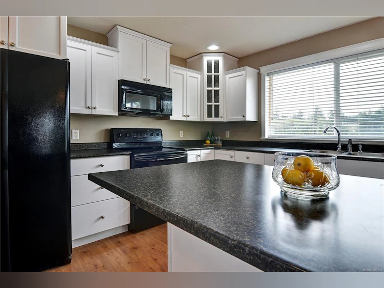 4837 Fairbrook Crescent, Nanaimo, BC, V9T 6M6 - 5