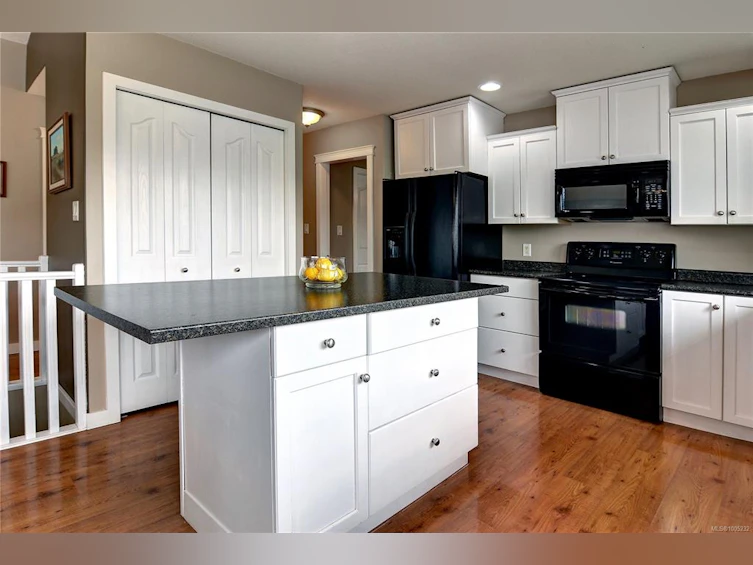 4837 Fairbrook Crescent, Nanaimo, BC, V9T 6M6 - 4