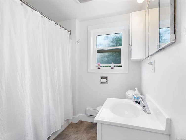 6080 Hammond Bay Road, Nanaimo, BC, V9T 5M4 - 45