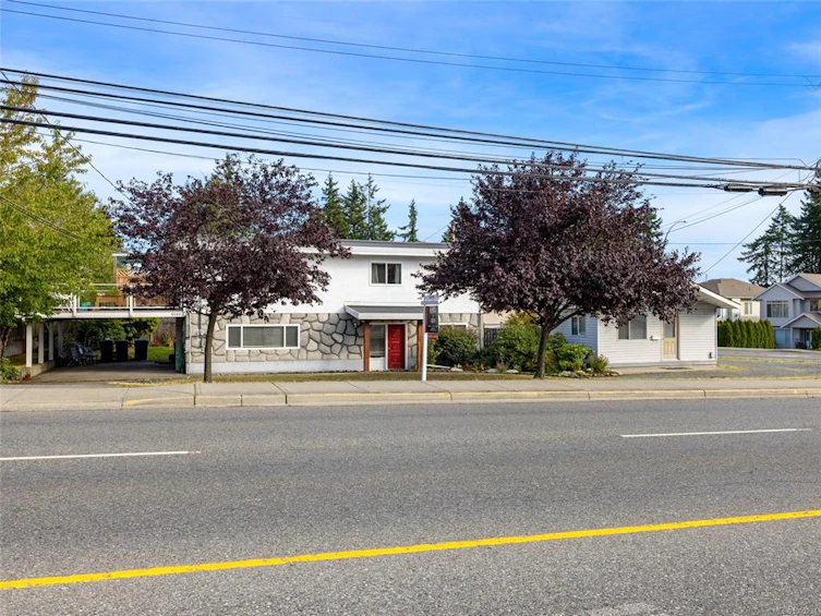 6080 Hammond Bay Road, Nanaimo, BC, V9T 5M4 - 2